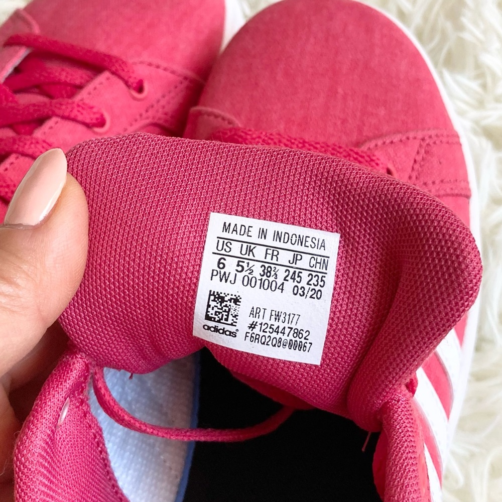 Adidas Tennis Shoes - Picture 6 of 7